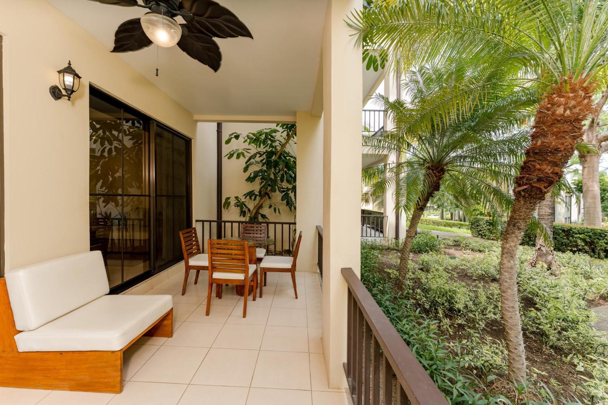 Coco Breeze Private Residence Bagian luar foto
