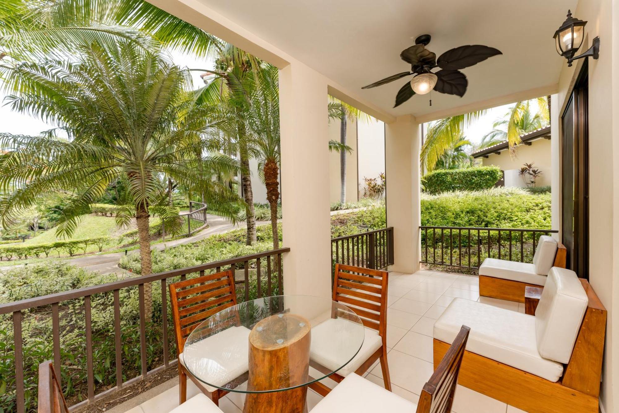 Coco Breeze Private Residence Bagian luar foto